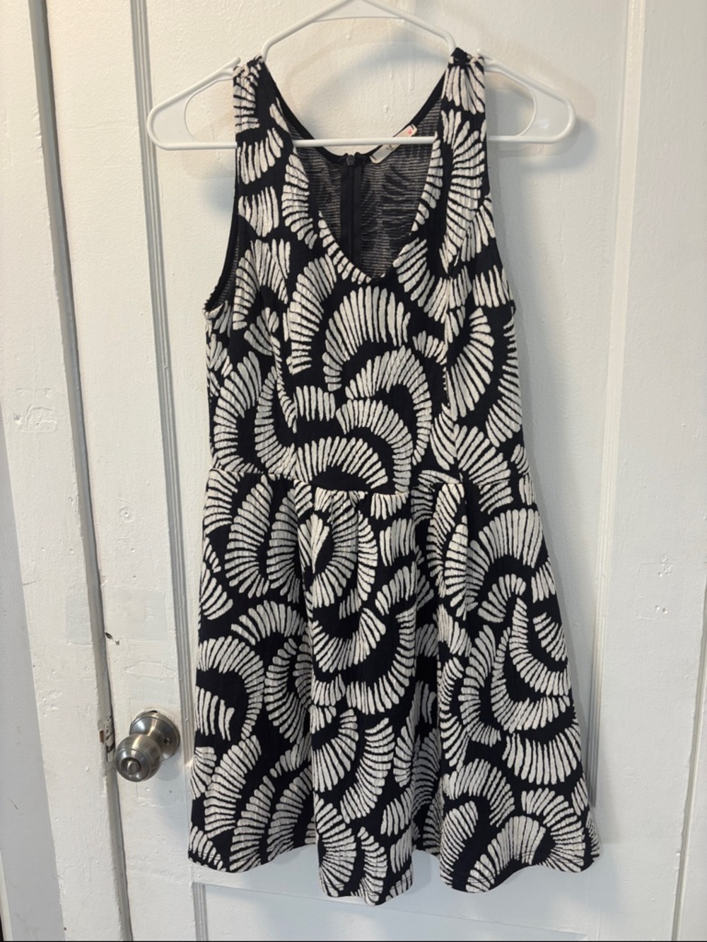 Le Lis Black and White Swirl Midi Dress